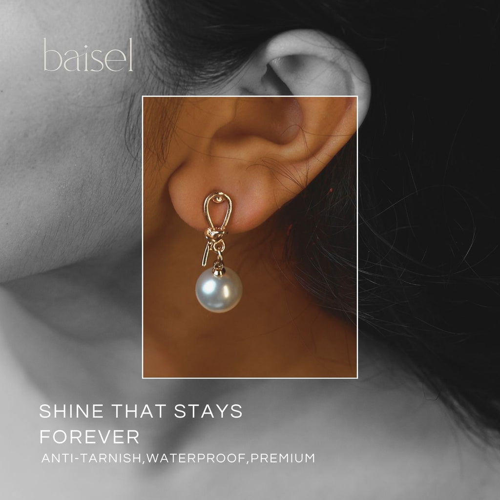 White Pearl set earrings