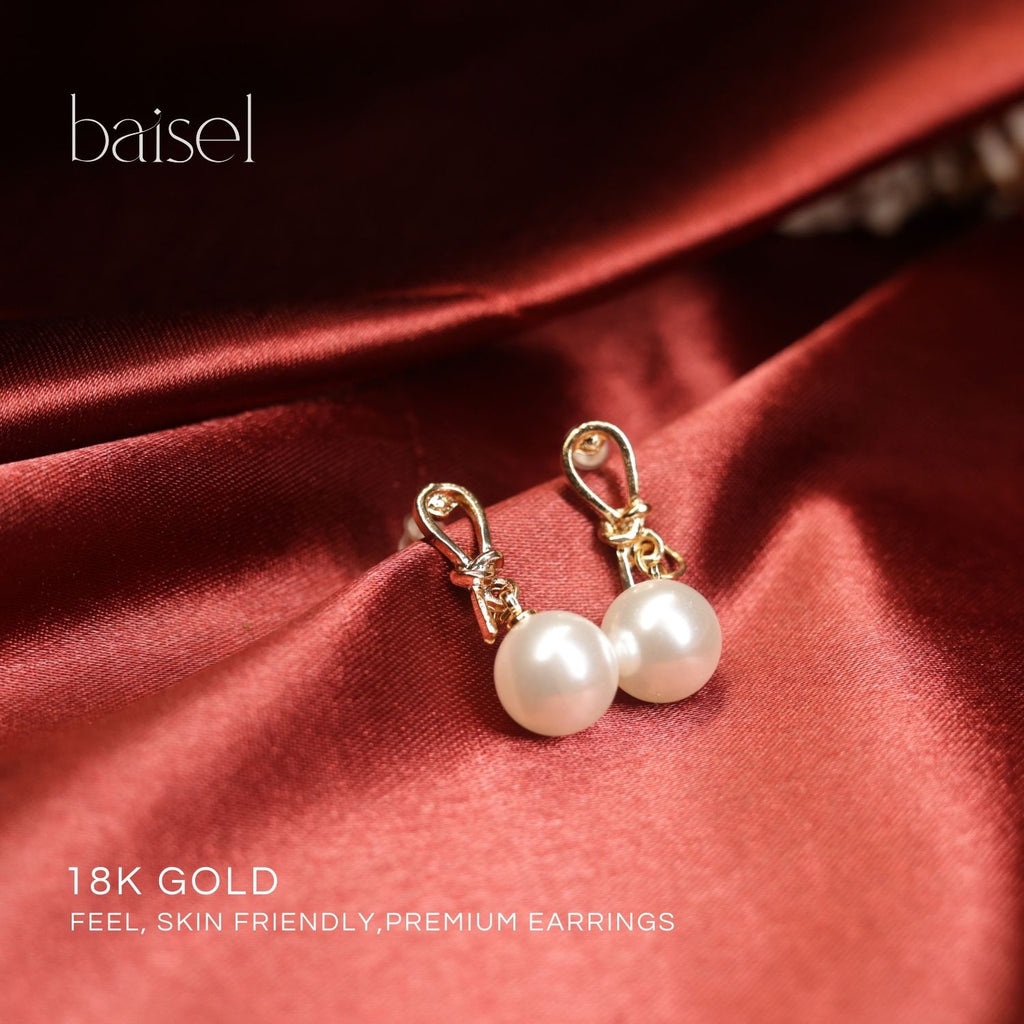 White Pearl set earrings
