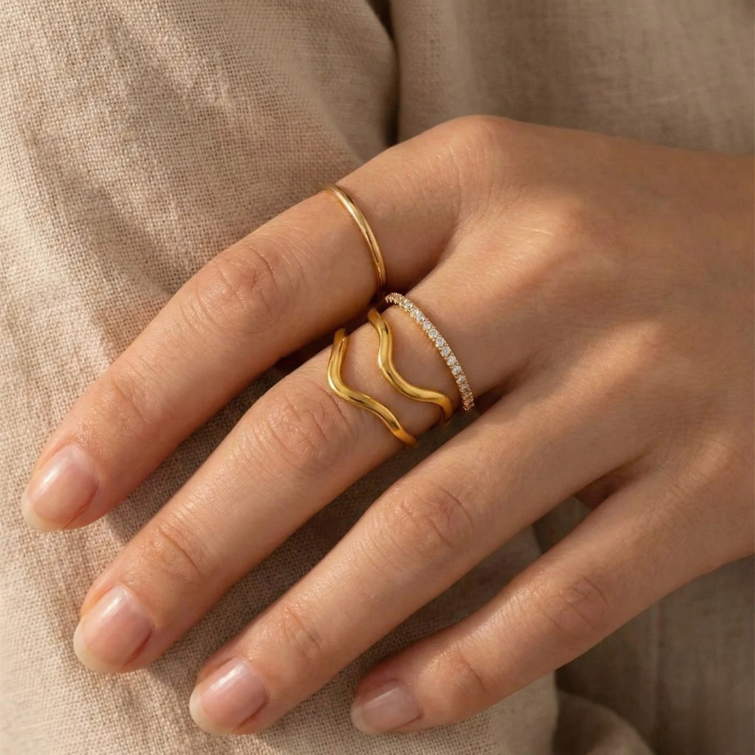 Wavy ring