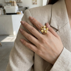 Pearl Bloom Finger Ring